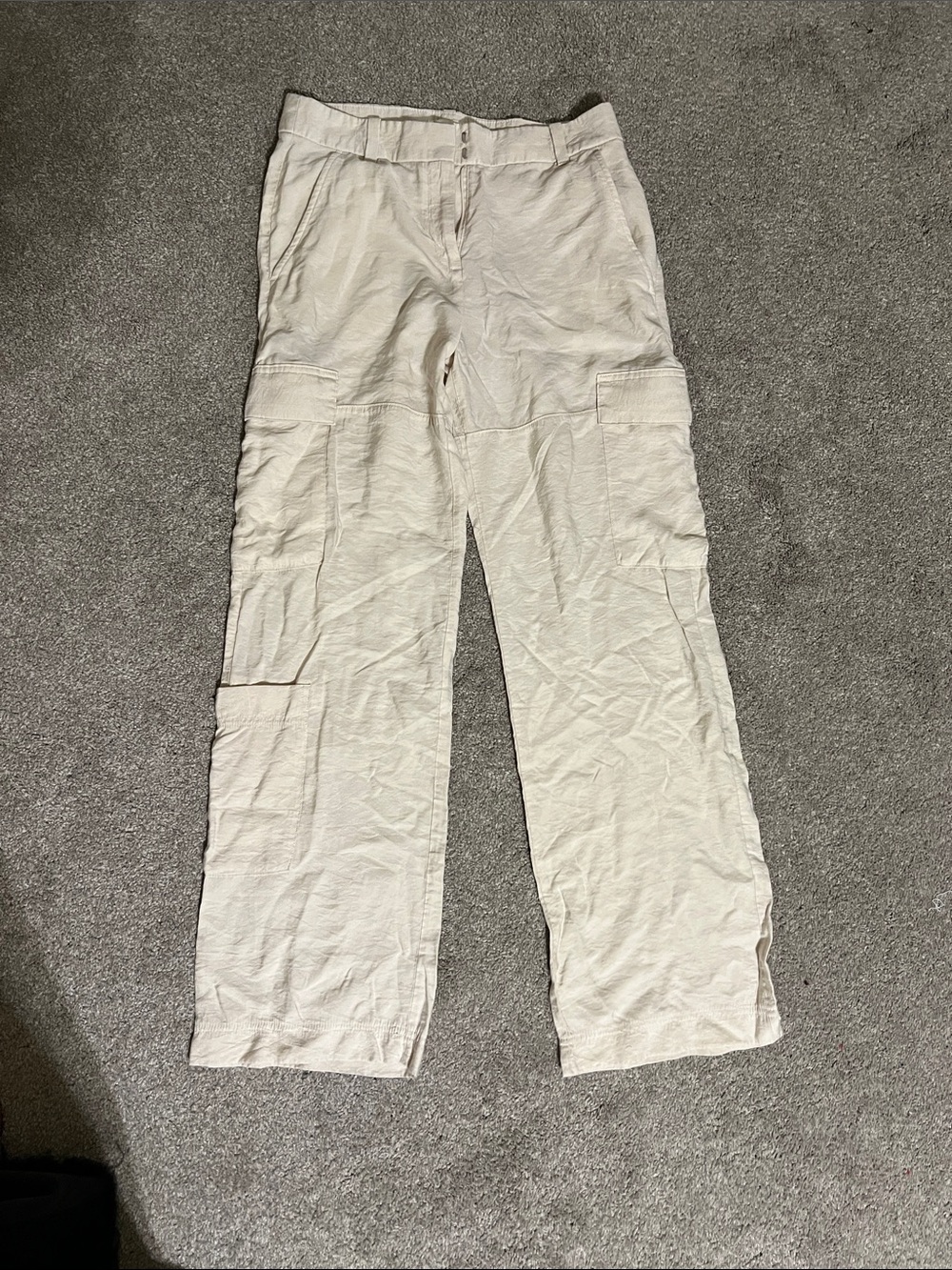 H&M Cream Ivory Cargo Pants Size 6 Utility Wide Leg Straight Pants